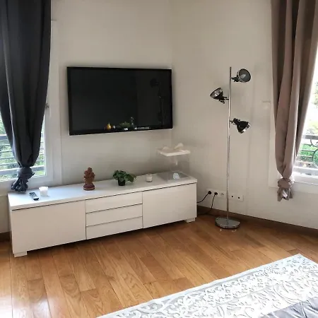 Apartment Studio Moderne & Cosy Proche Paris *